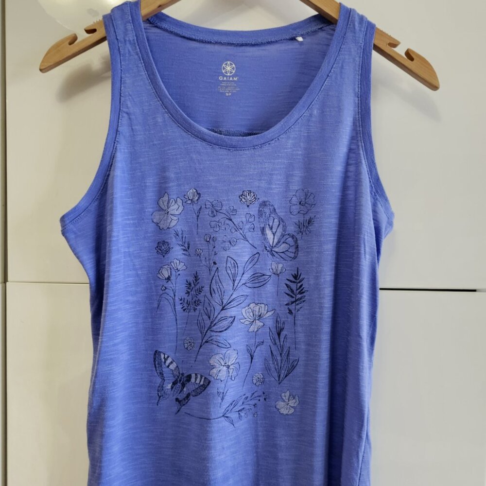 Gaiam Relaxed Graphic Tank Top Detailed Back